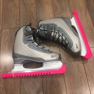 Reebok ice skates size 10